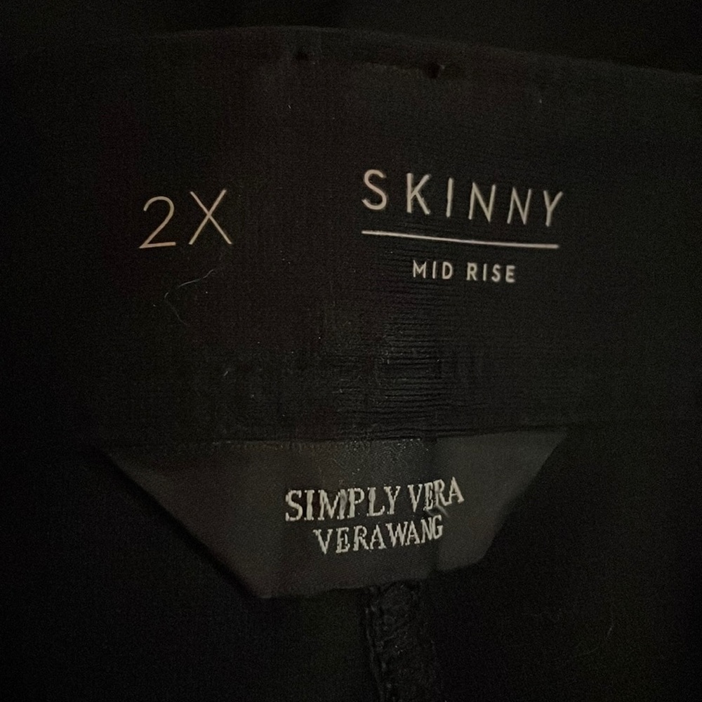 Vera Wang Pants Women's Size 2X Skinny Mid Rise Black Slacks Elastic Waist 2X.